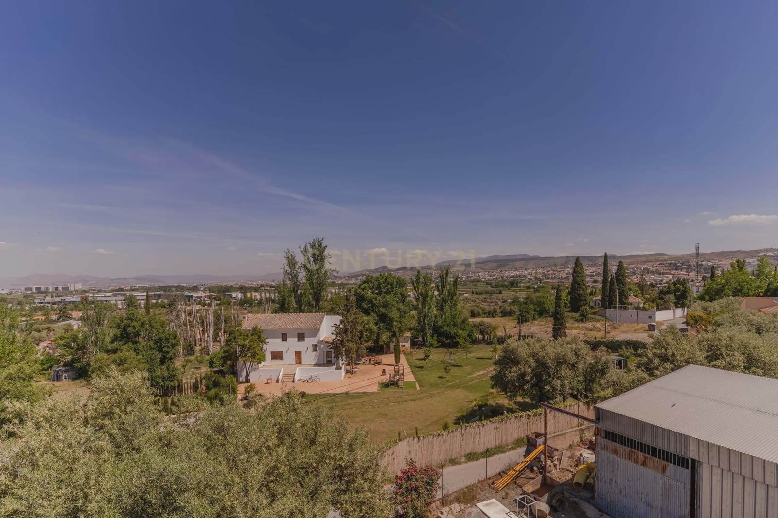 6 soveværelse Finca/Landehus til salg i La Zubia med swimmingpool - € 290.000 (Ref: 9289729)