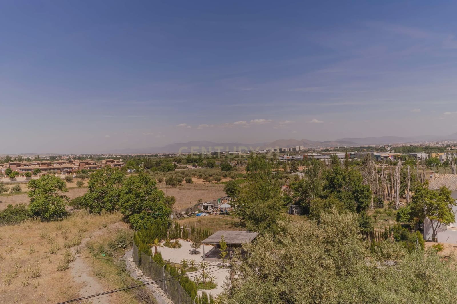 6 soveværelse Finca/Landehus til salg i La Zubia med swimmingpool - € 290.000 (Ref: 9289729)