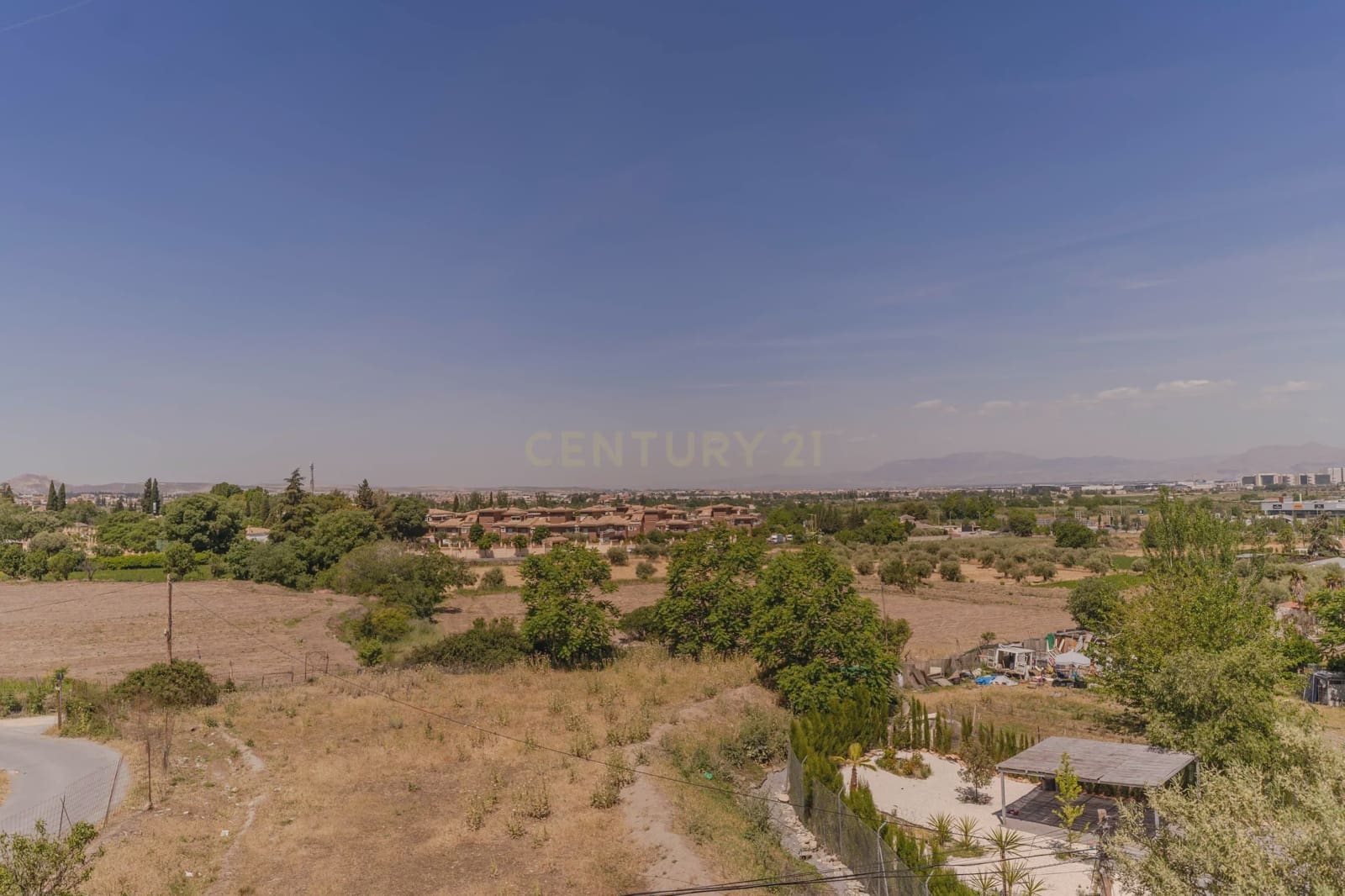 6 soveværelse Finca/Landehus til salg i La Zubia med swimmingpool - € 290.000 (Ref: 9289729)