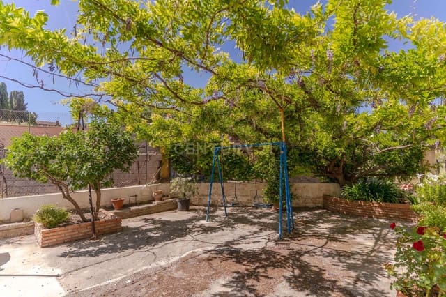 6 soveværelse Finca/Landehus til salg i La Zubia med swimmingpool - € 290.000 (Ref: 9289729)