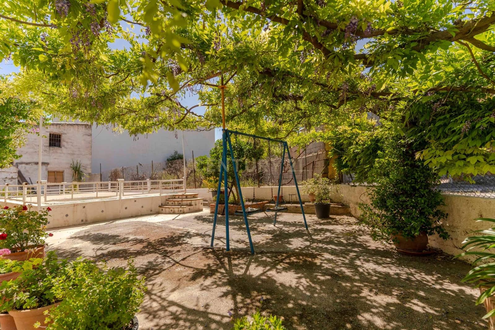 6 soveværelse Finca/Landehus til salg i La Zubia med swimmingpool - € 290.000 (Ref: 9289729)