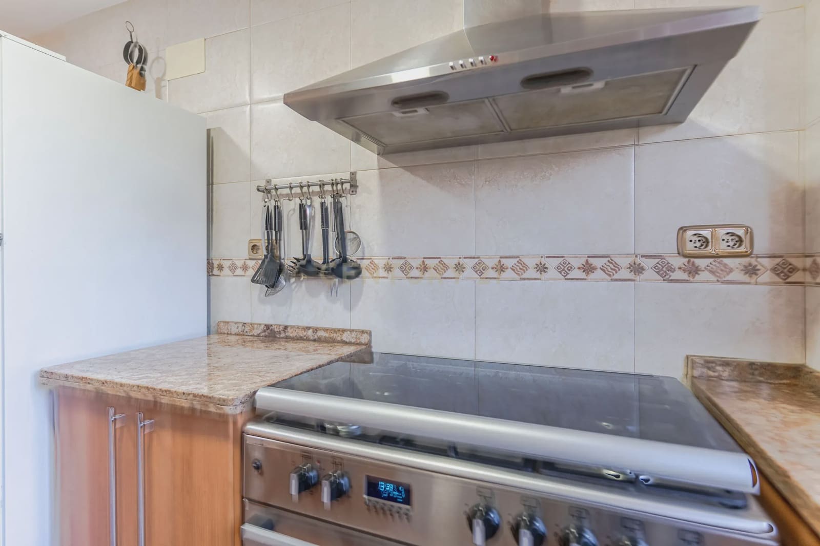 10 soveværelse Villa til salg i Cenes de la Vega med swimmingpool garage - € 720.000 (Ref: 9289730)