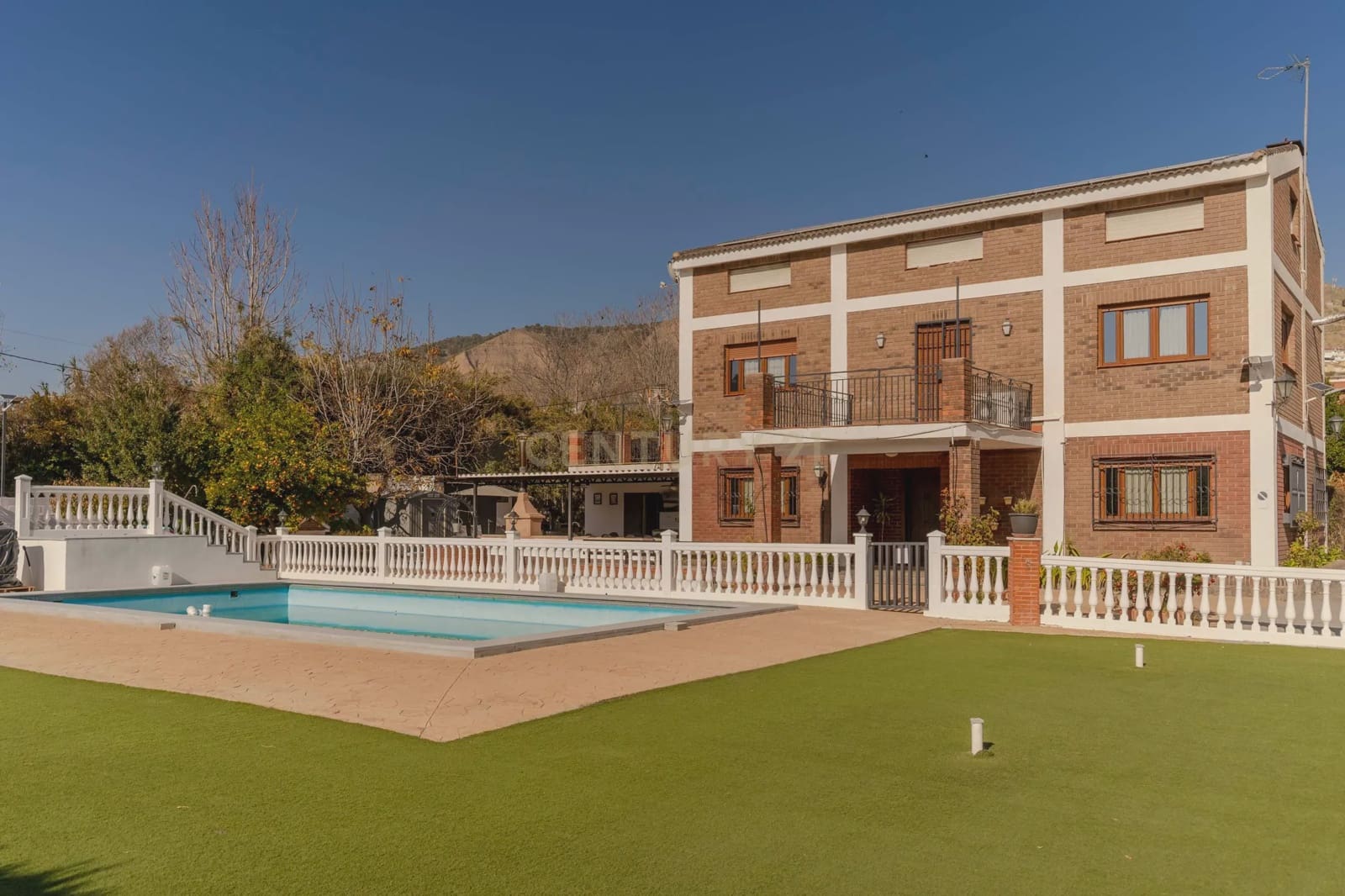 10 soveværelse Villa til salg i Cenes de la Vega med swimmingpool garage - € 720.000 (Ref: 9289730)