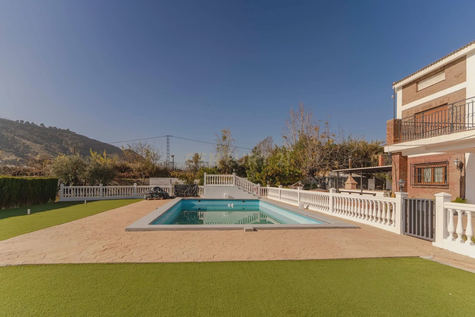 10 soveværelse Villa til salg i Cenes de la Vega med swimmingpool garage - € 720.000 (Ref: 9289730)