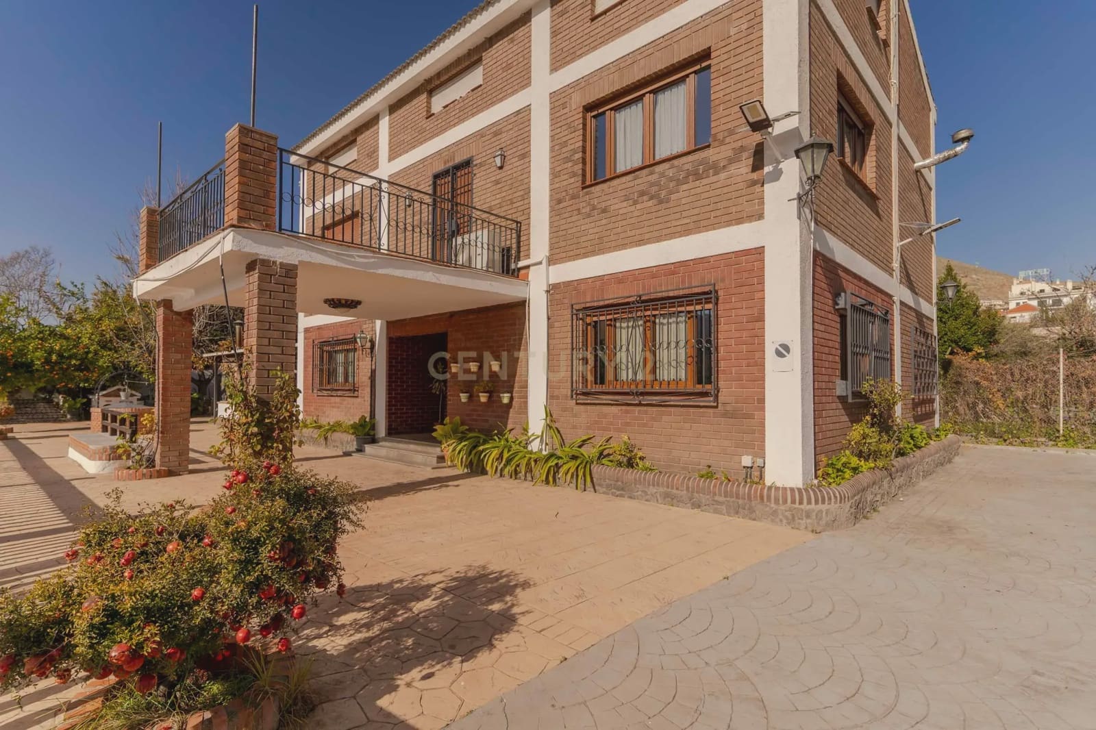 10 soveværelse Villa til salg i Cenes de la Vega med swimmingpool garage - € 720.000 (Ref: 9289730)