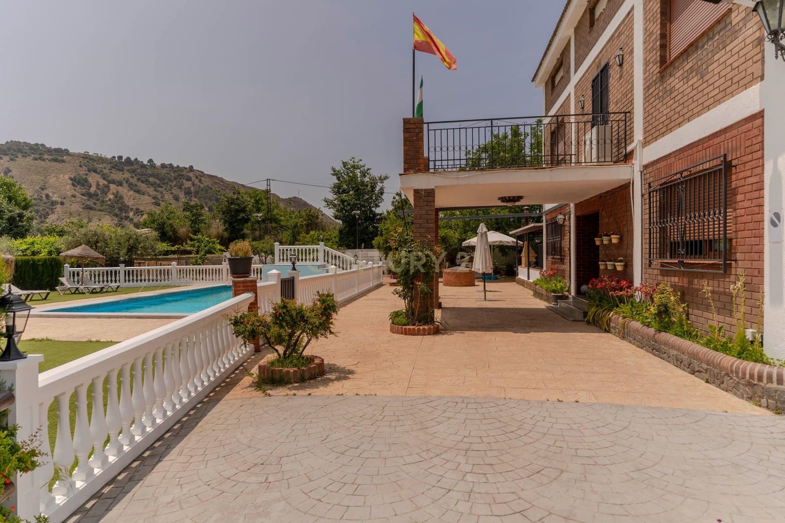 10 soveværelse Villa til salg i Cenes de la Vega med swimmingpool garage - € 720.000 (Ref: 9289730)