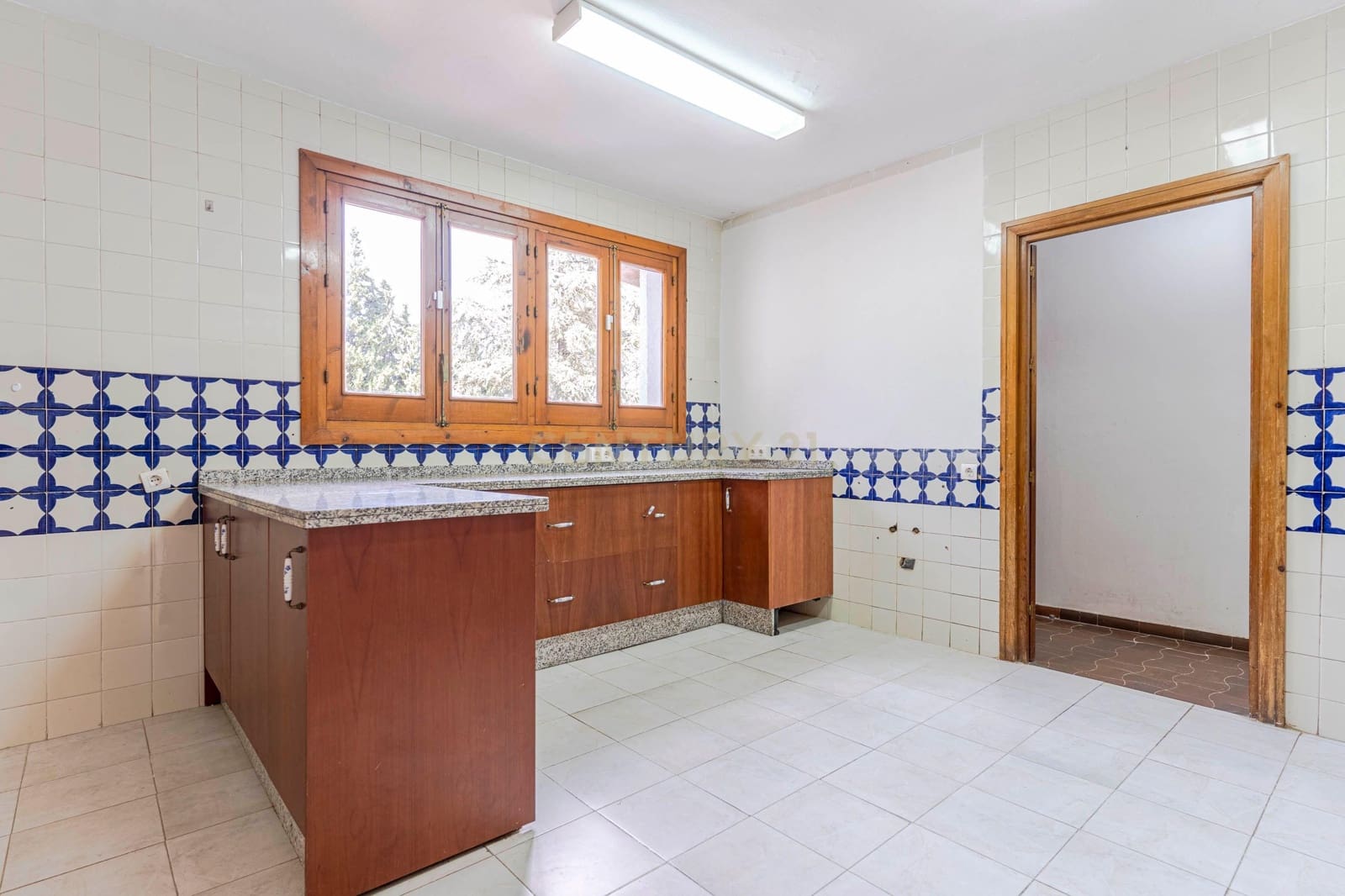 5 soveværelse Finca/Landehus til salg i Albolote med garage - € 595.000 (Ref: 9289731)