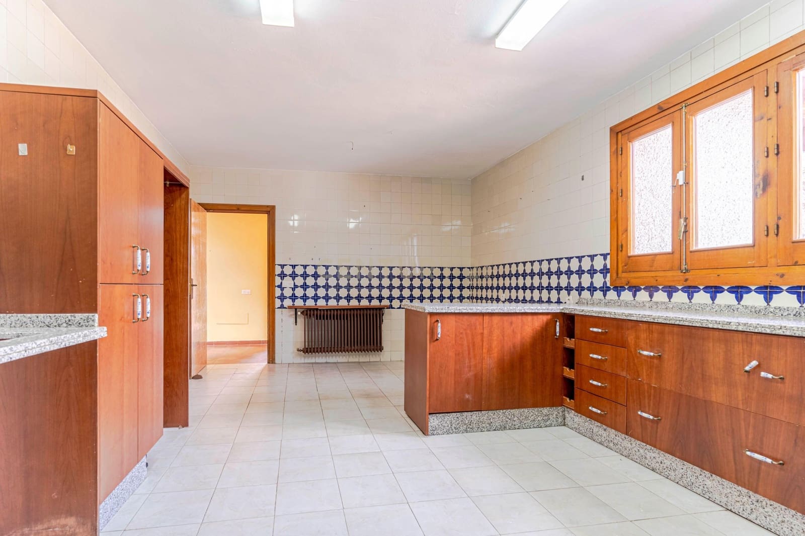 5 soveværelse Finca/Landehus til salg i Albolote med garage - € 595.000 (Ref: 9289731)