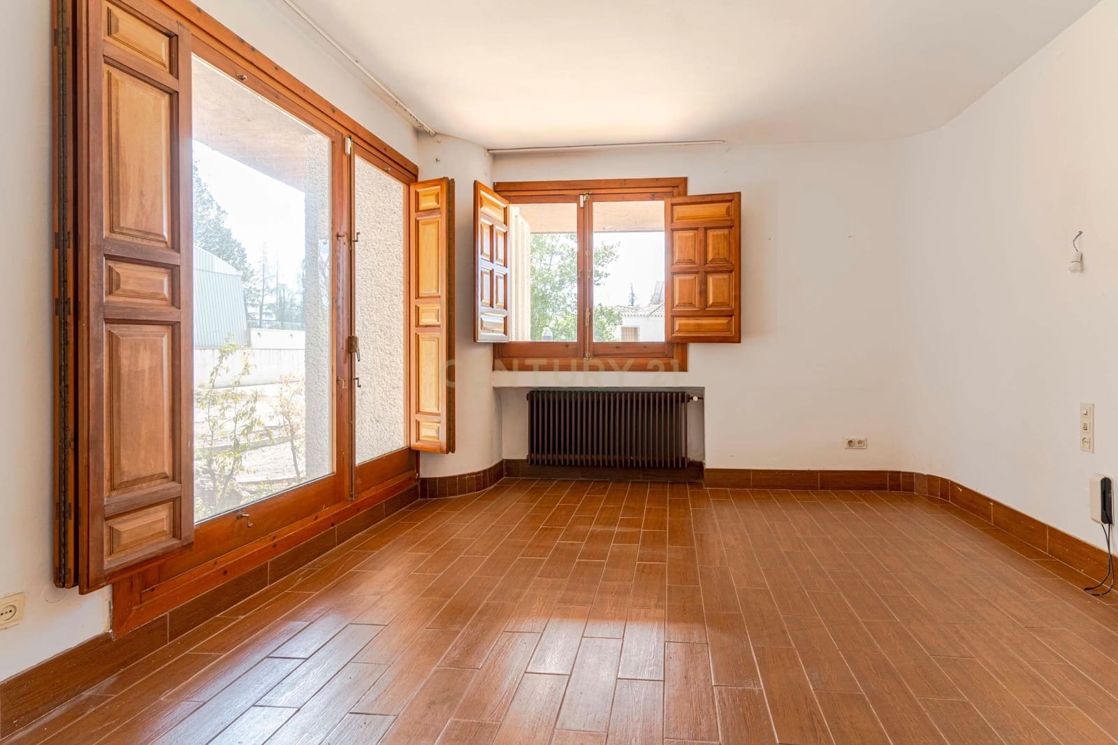 5 soveværelse Finca/Landehus til salg i Albolote med garage - € 595.000 (Ref: 9289731)