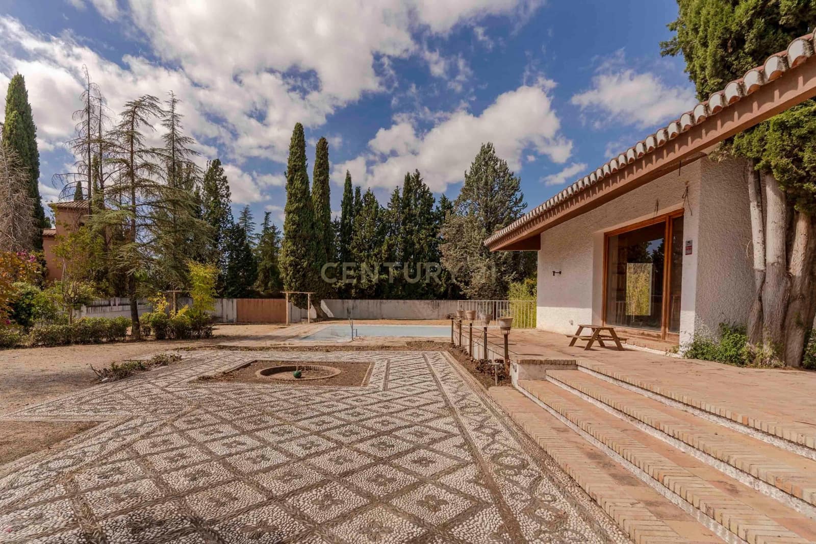 5 soveværelse Finca/Landehus til salg i Albolote med garage - € 595.000 (Ref: 9289731)