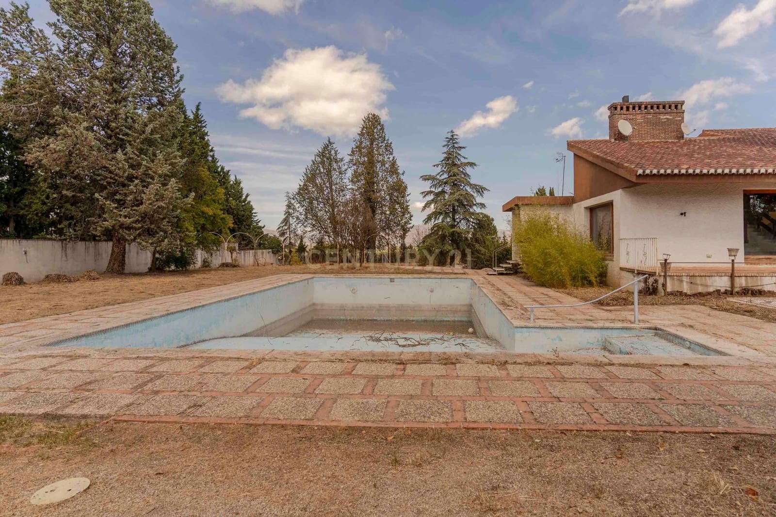 5 soveværelse Finca/Landehus til salg i Albolote med garage - € 595.000 (Ref: 9289731)