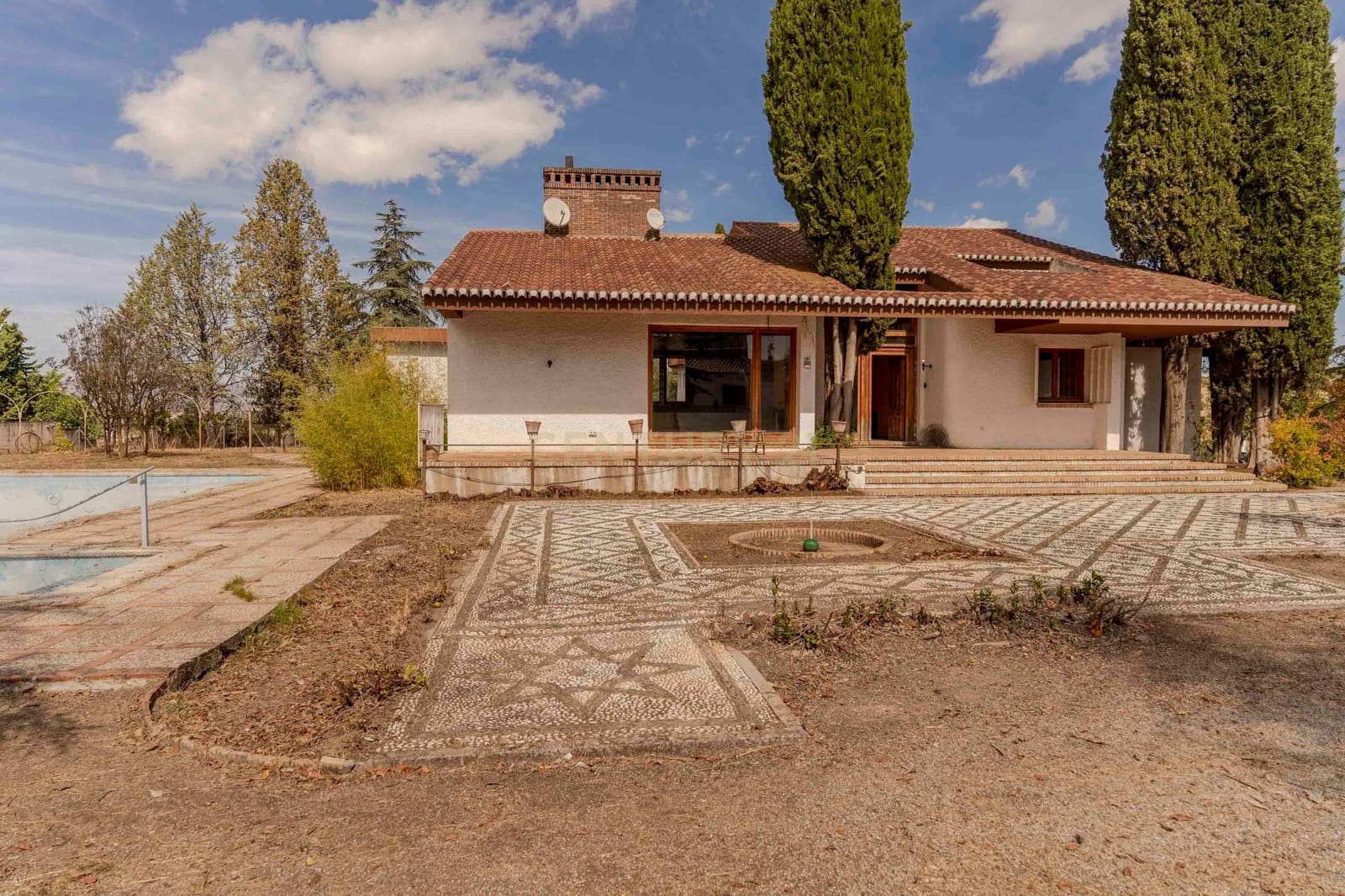 5 soveværelse Finca/Landehus til salg i Albolote med garage - € 595.000 (Ref: 9289731)