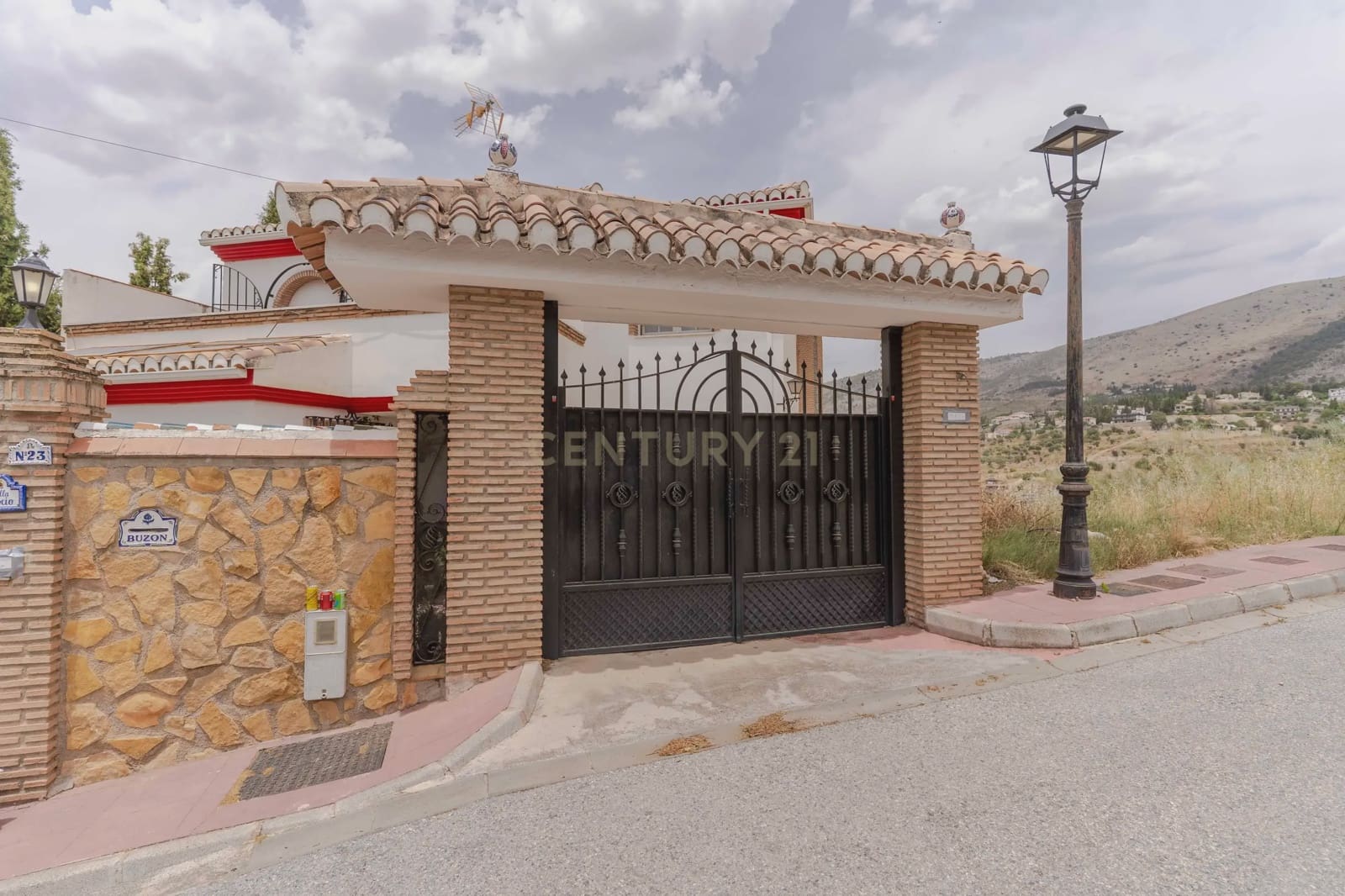 6 soverom Villa til salgs i Alfacar med svømmebasseng - € 490 000 (Ref: 9289732)