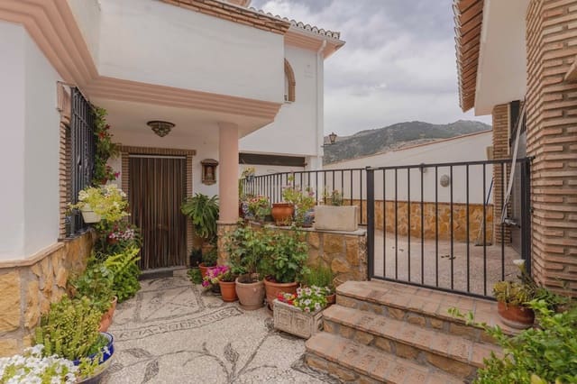 6 soveværelse Villa til salg i Alfacar med swimmingpool - € 490.000 (Ref: 9289732)