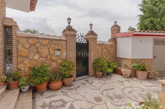 6 soveværelse Villa til salg i Alfacar med swimmingpool - € 490.000 (Ref: 9289732)