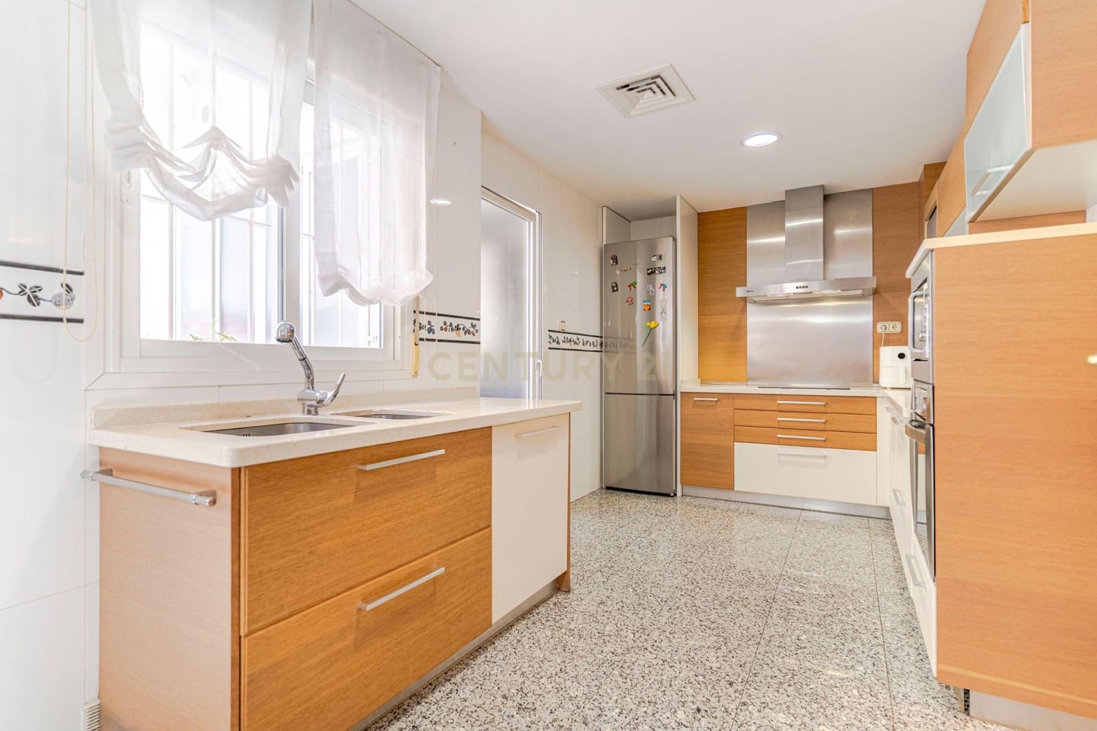 3 bedroom Penthouse for sale in Motril - € 349,000 (Ref: 9289733)