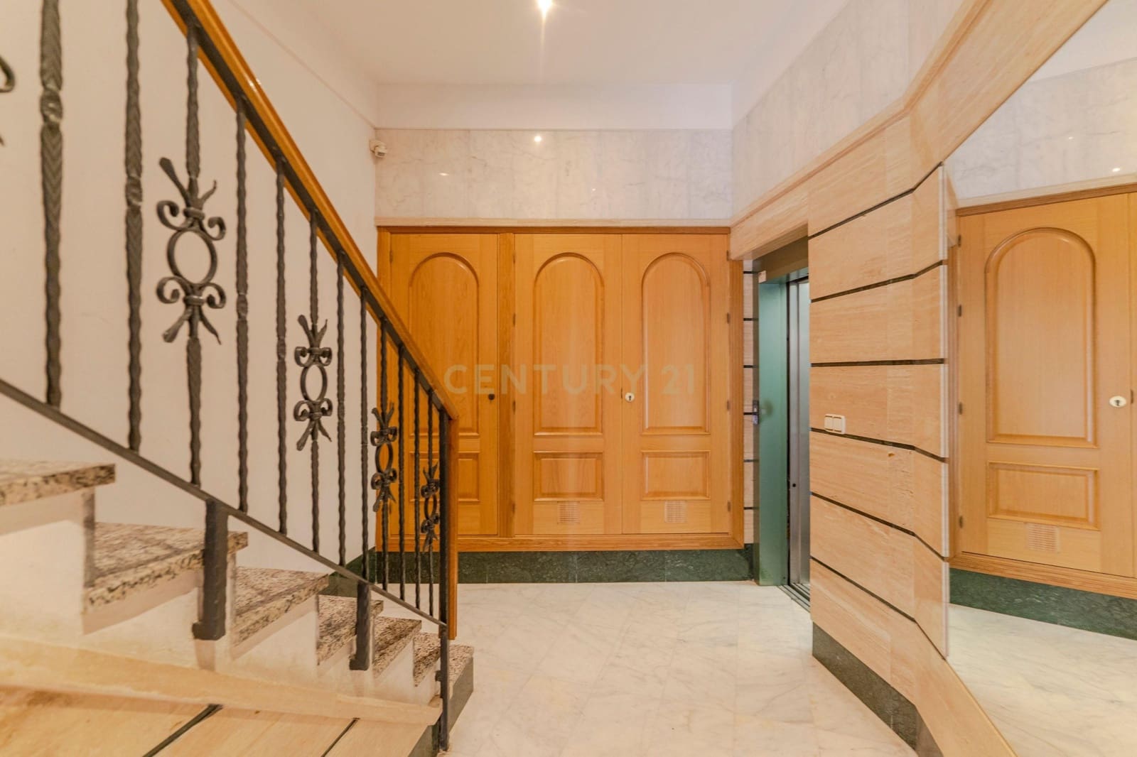 3 bedroom Penthouse for sale in Motril - € 349,000 (Ref: 9289733)