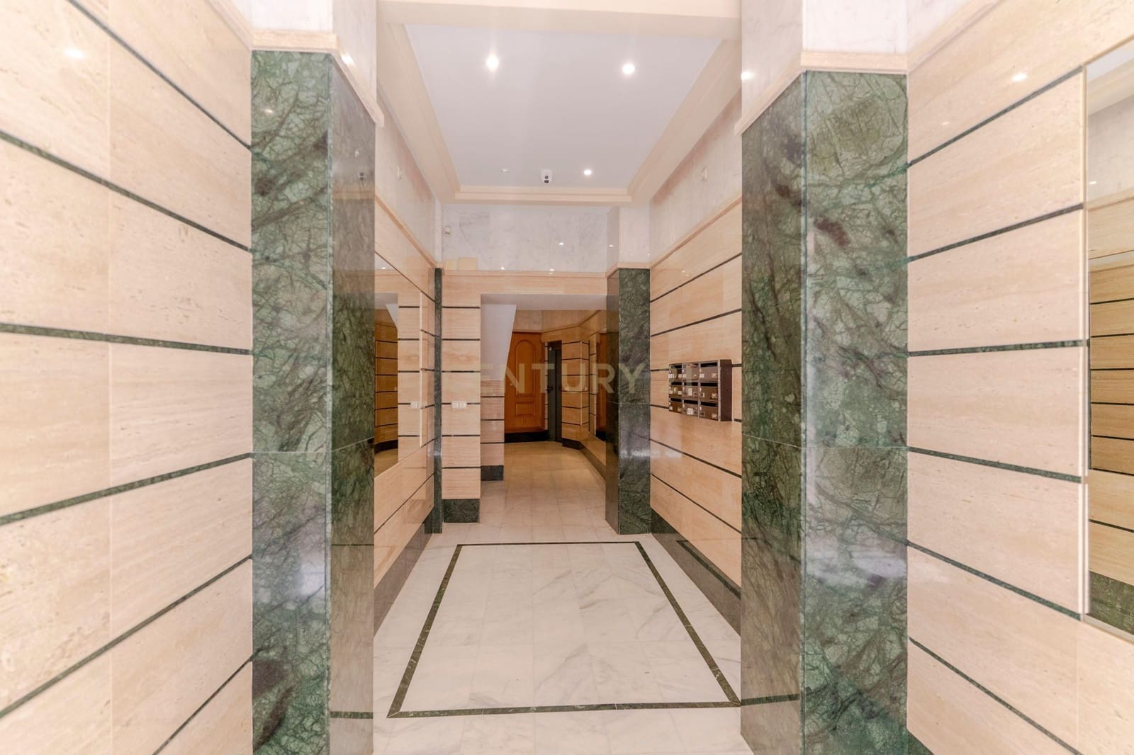 3 bedroom Penthouse for sale in Motril - € 349,000 (Ref: 9289733)