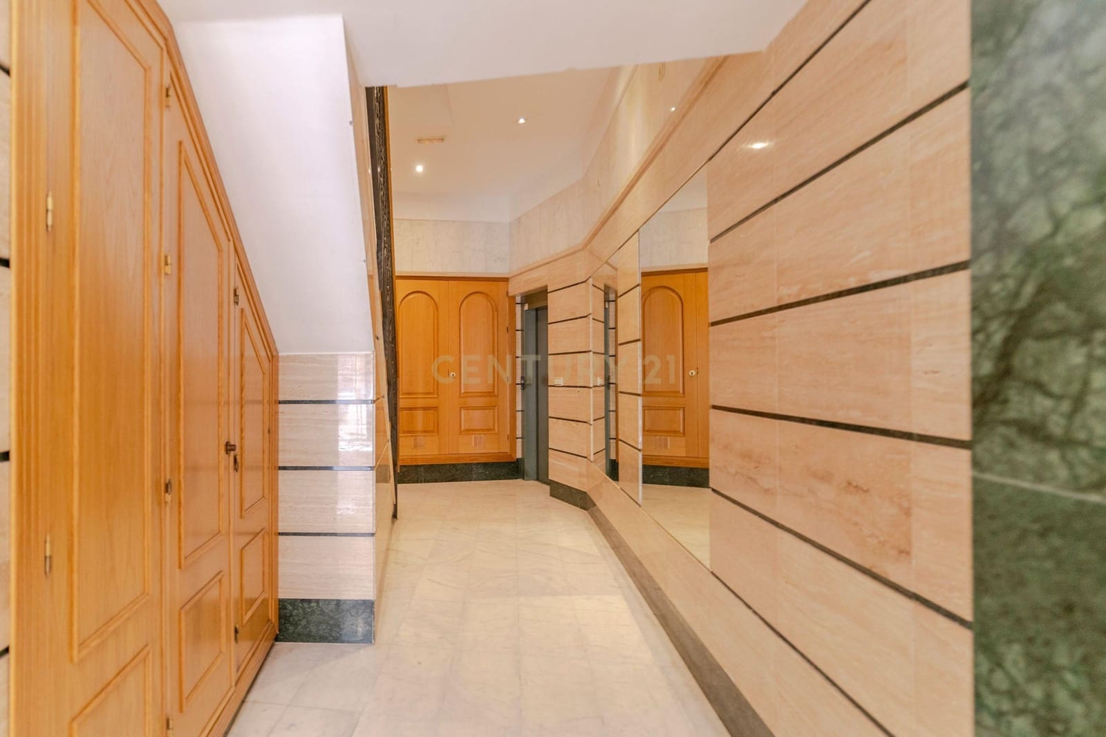 3 bedroom Penthouse for sale in Motril - € 349,000 (Ref: 9289733)