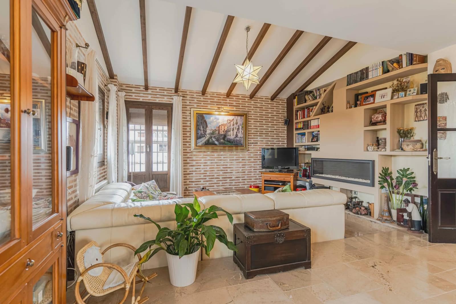 Chalet de 6 habitaciones en La Zubia en venta con garaje - 620.000 € (Ref: 9289734)