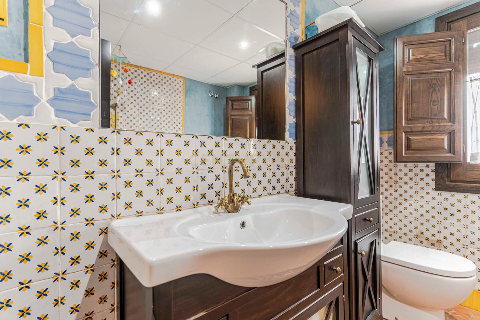 Chalet de 6 habitaciones en La Zubia en venta con garaje - 620.000 € (Ref: 9289734)