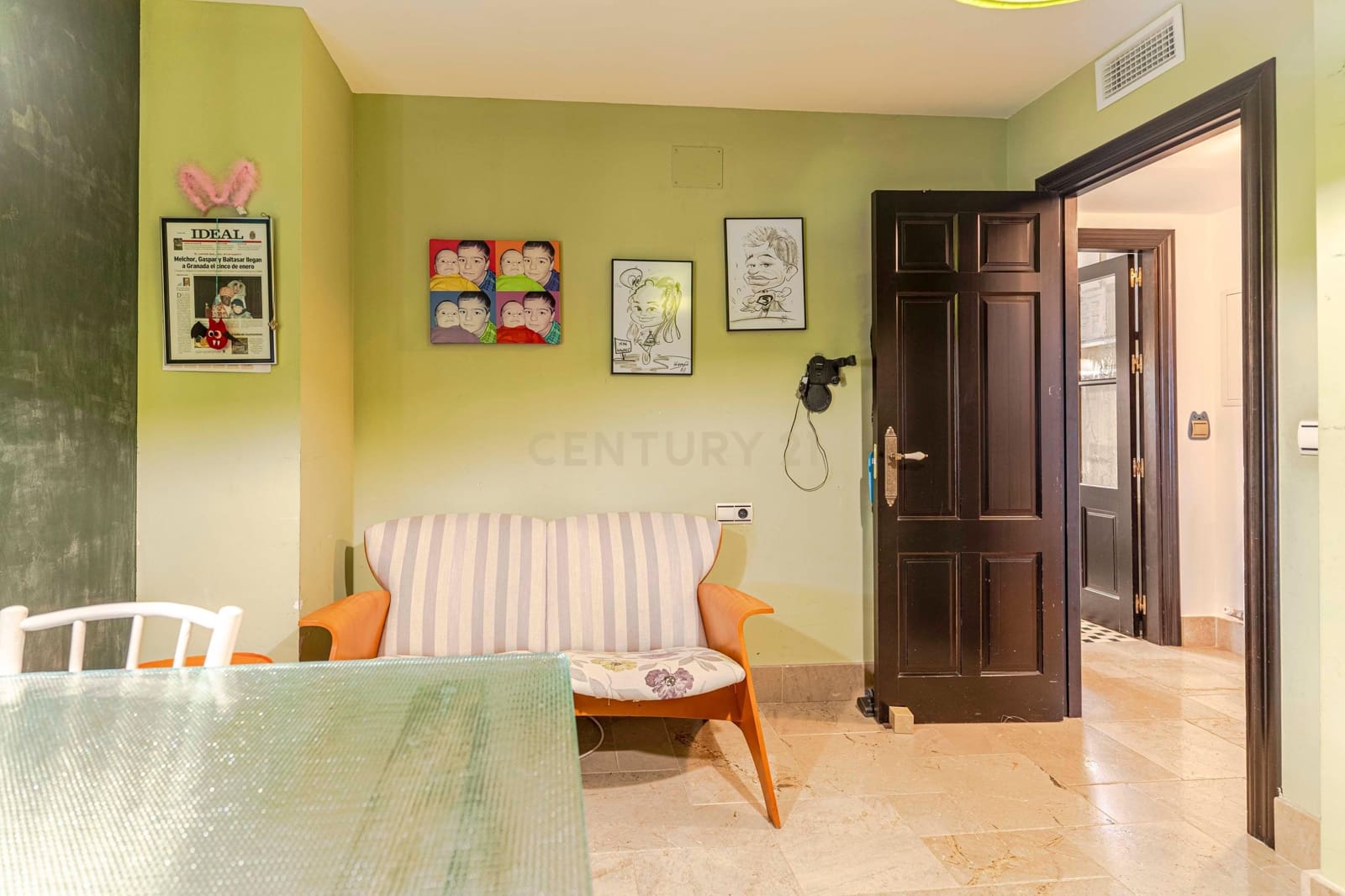 Chalet de 6 habitaciones en La Zubia en venta con garaje - 620.000 € (Ref: 9289734)