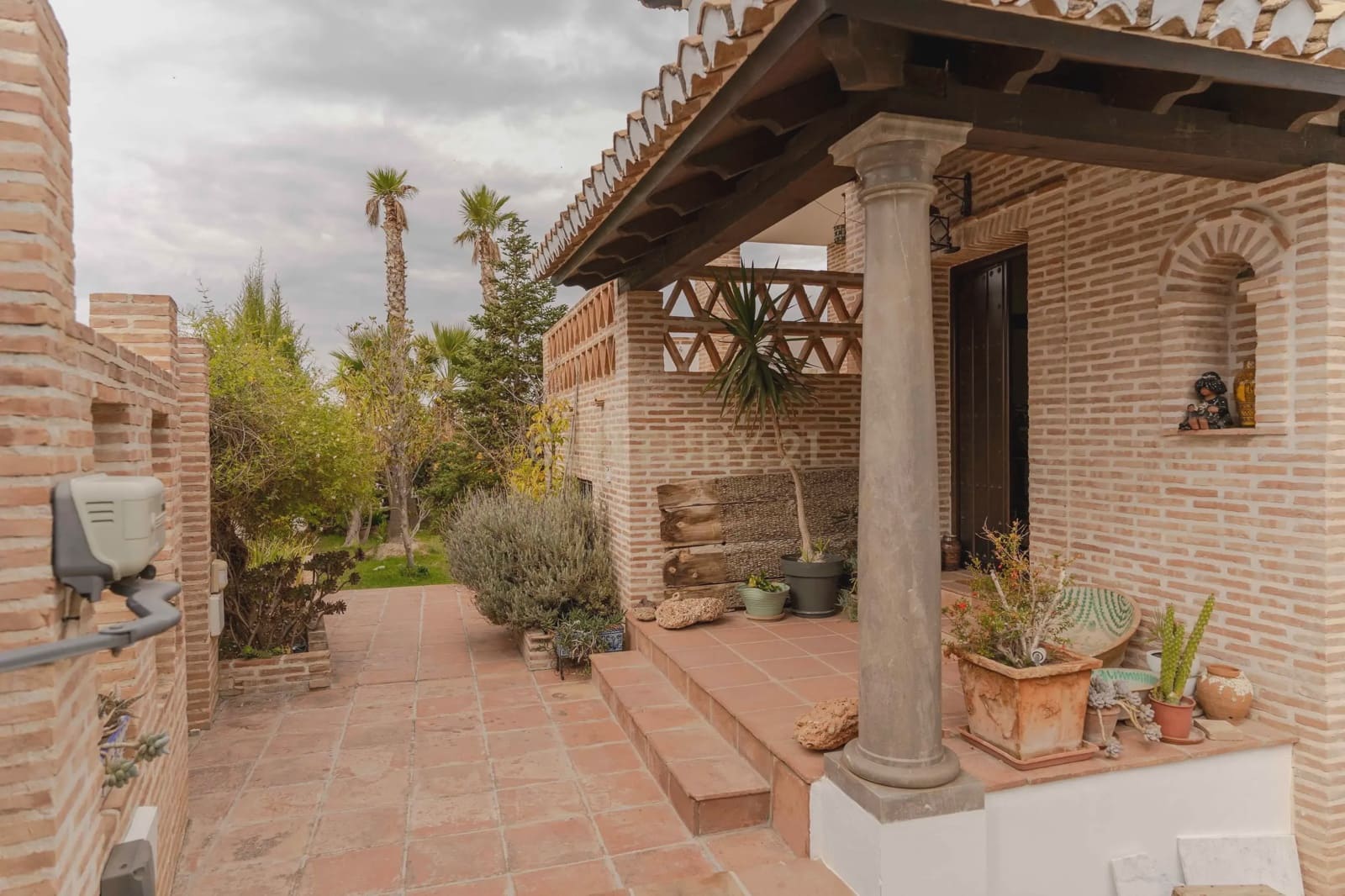 Chalet de 6 habitaciones en La Zubia en venta con garaje - 620.000 € (Ref: 9289734)