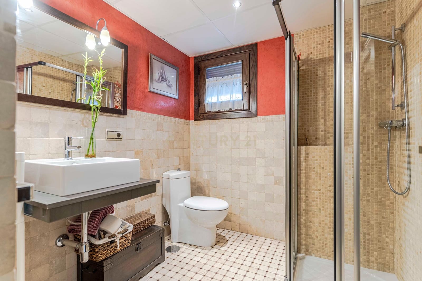 Chalet de 6 habitaciones en La Zubia en venta con garaje - 620.000 € (Ref: 9289734)