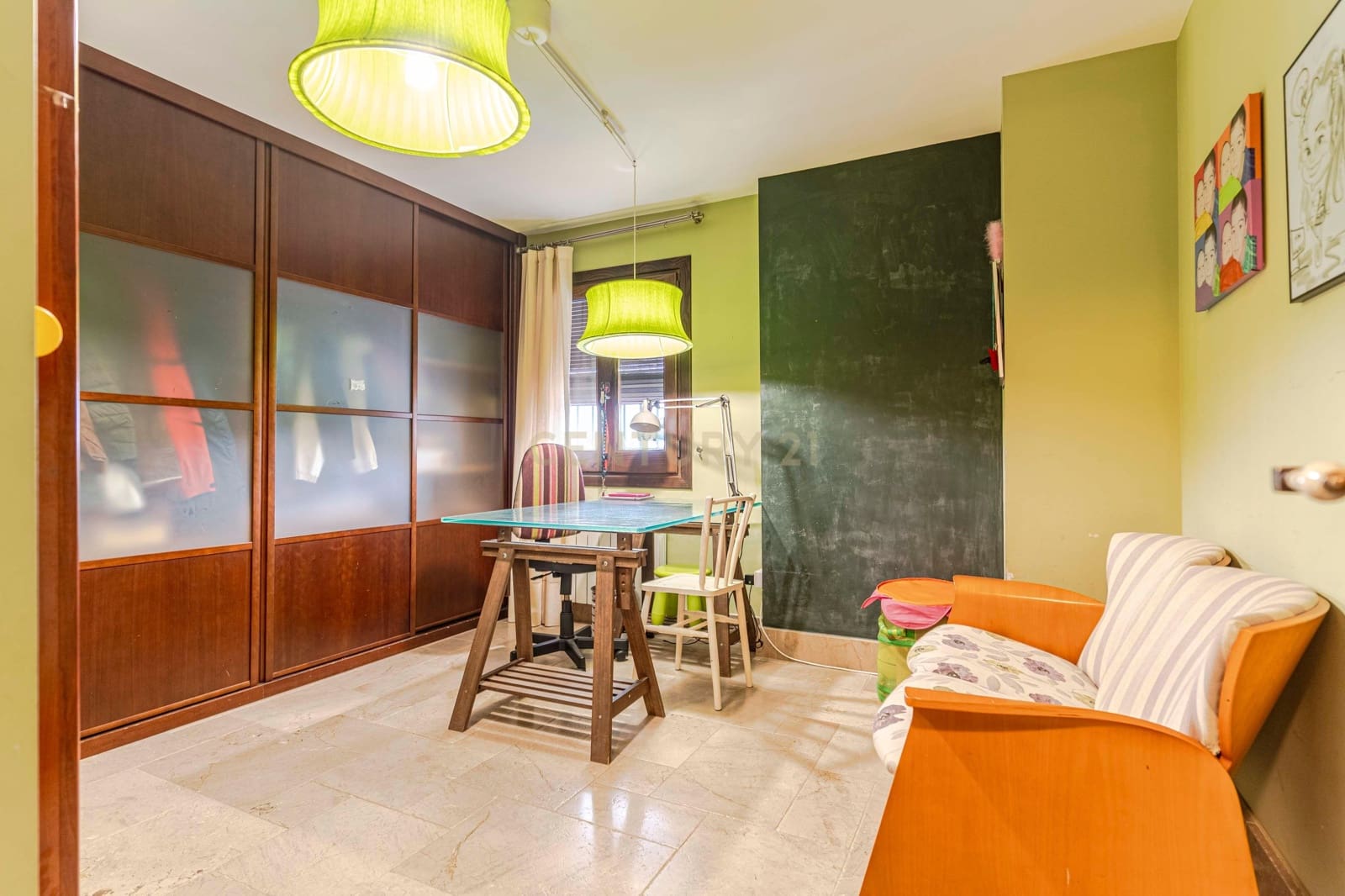 Chalet de 6 habitaciones en La Zubia en venta con garaje - 620.000 € (Ref: 9289734)