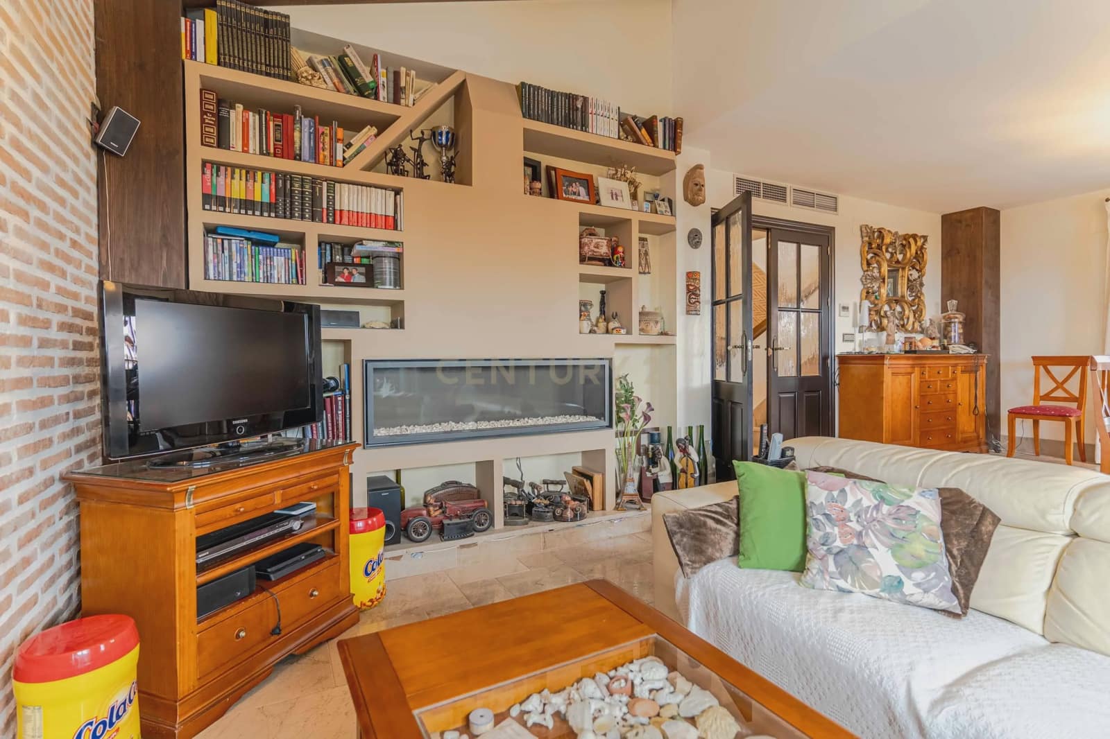 Chalet de 6 habitaciones en La Zubia en venta con garaje - 620.000 € (Ref: 9289734)