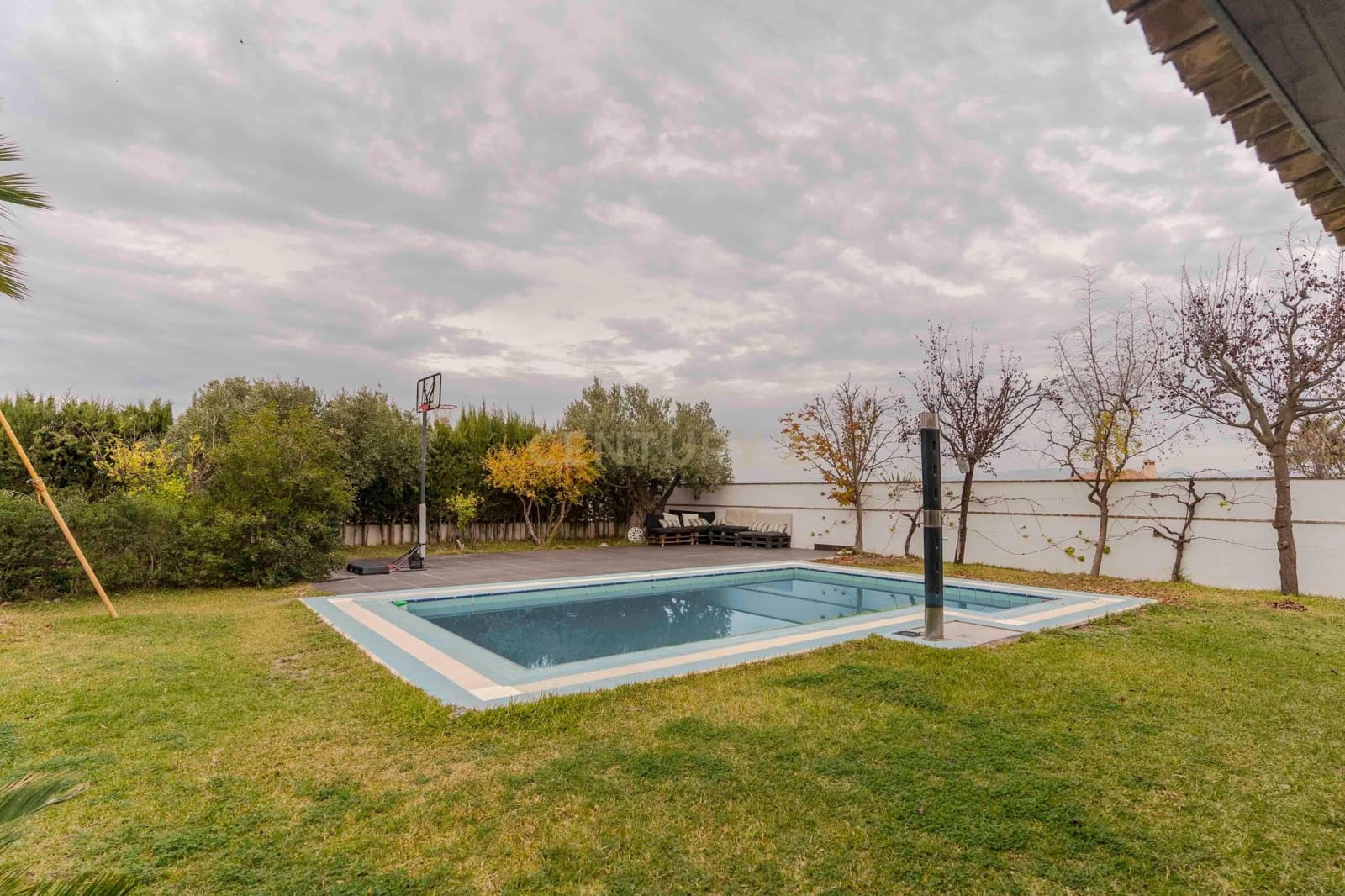 Chalet de 6 habitaciones en La Zubia en venta con garaje - 620.000 € (Ref: 9289734)