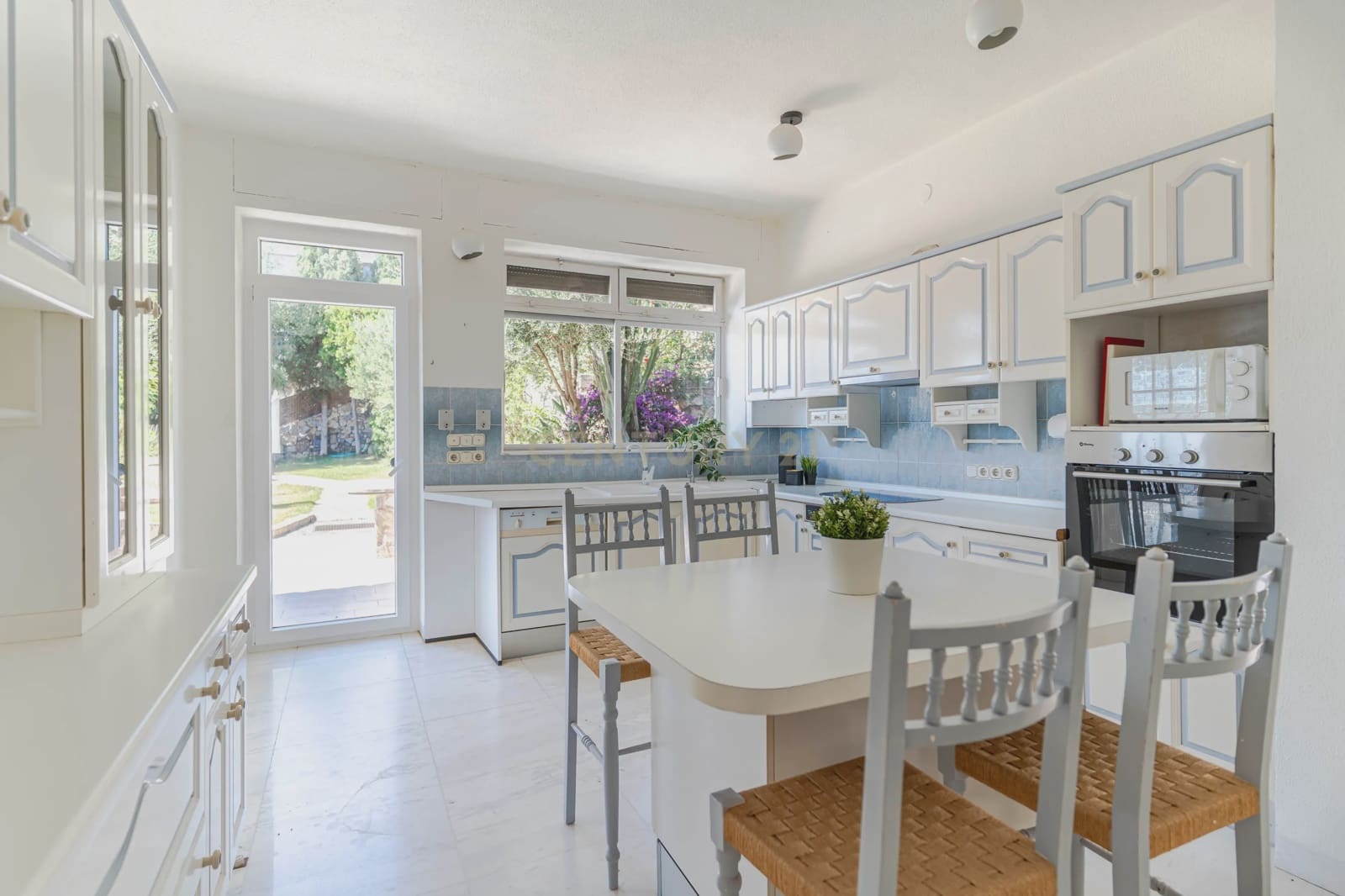 7 soverom Villa til salgs i Almunecar med svømmebasseng - € 2 800 000 (Ref: 9289736)