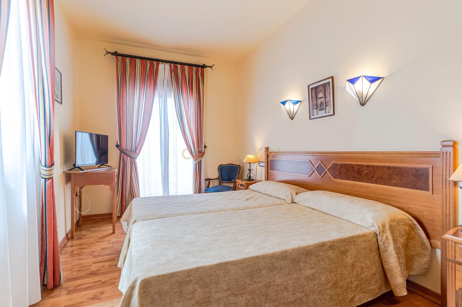 Hotel til salg i Lanjaron - € 1.500.000 (Ref: 9289737)