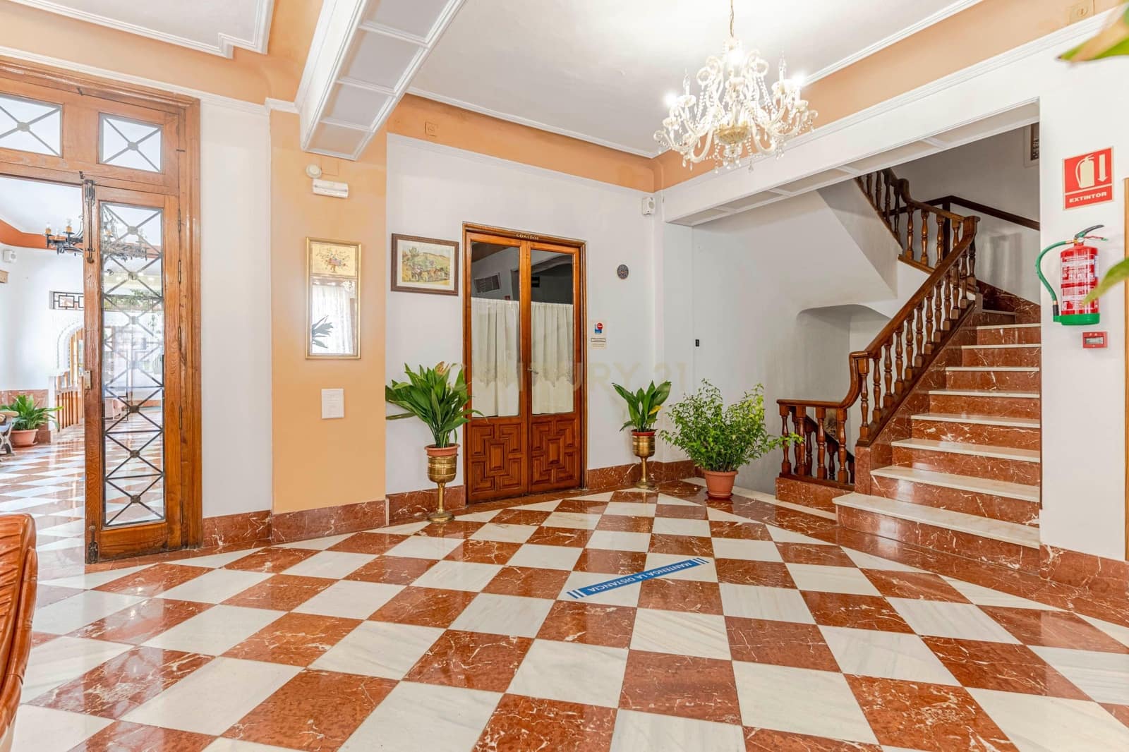 Hotel til salg i Lanjaron - € 1.500.000 (Ref: 9289737)