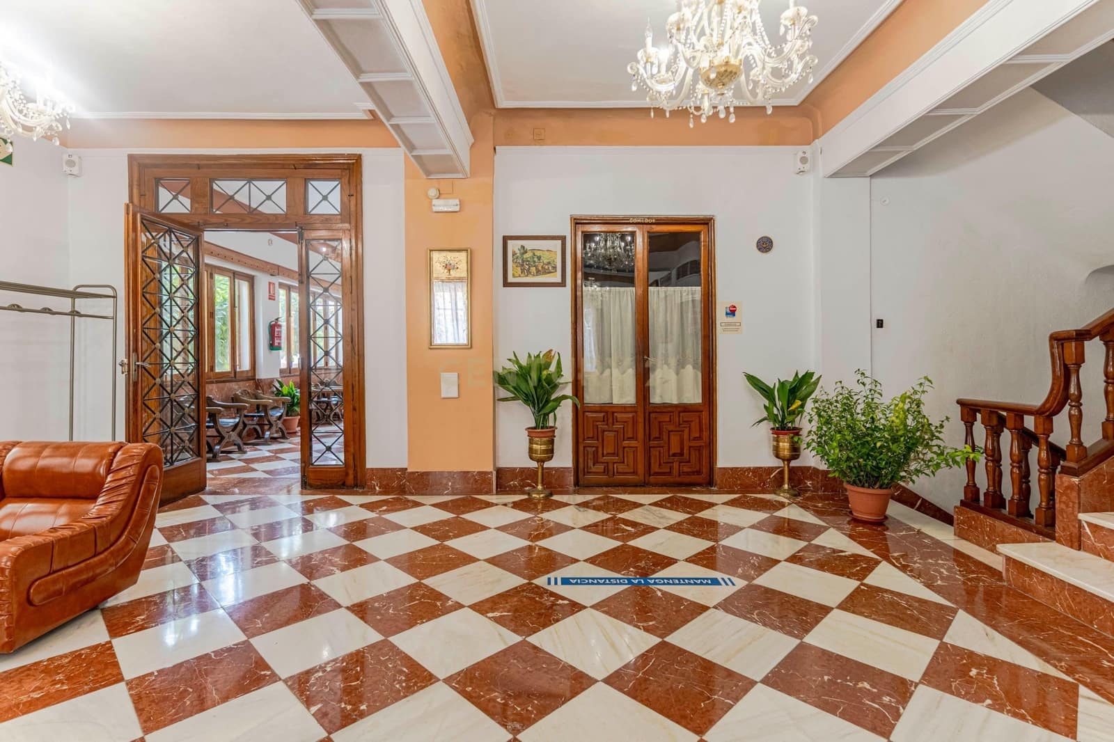 Hotel til salg i Lanjaron - € 1.500.000 (Ref: 9289737)