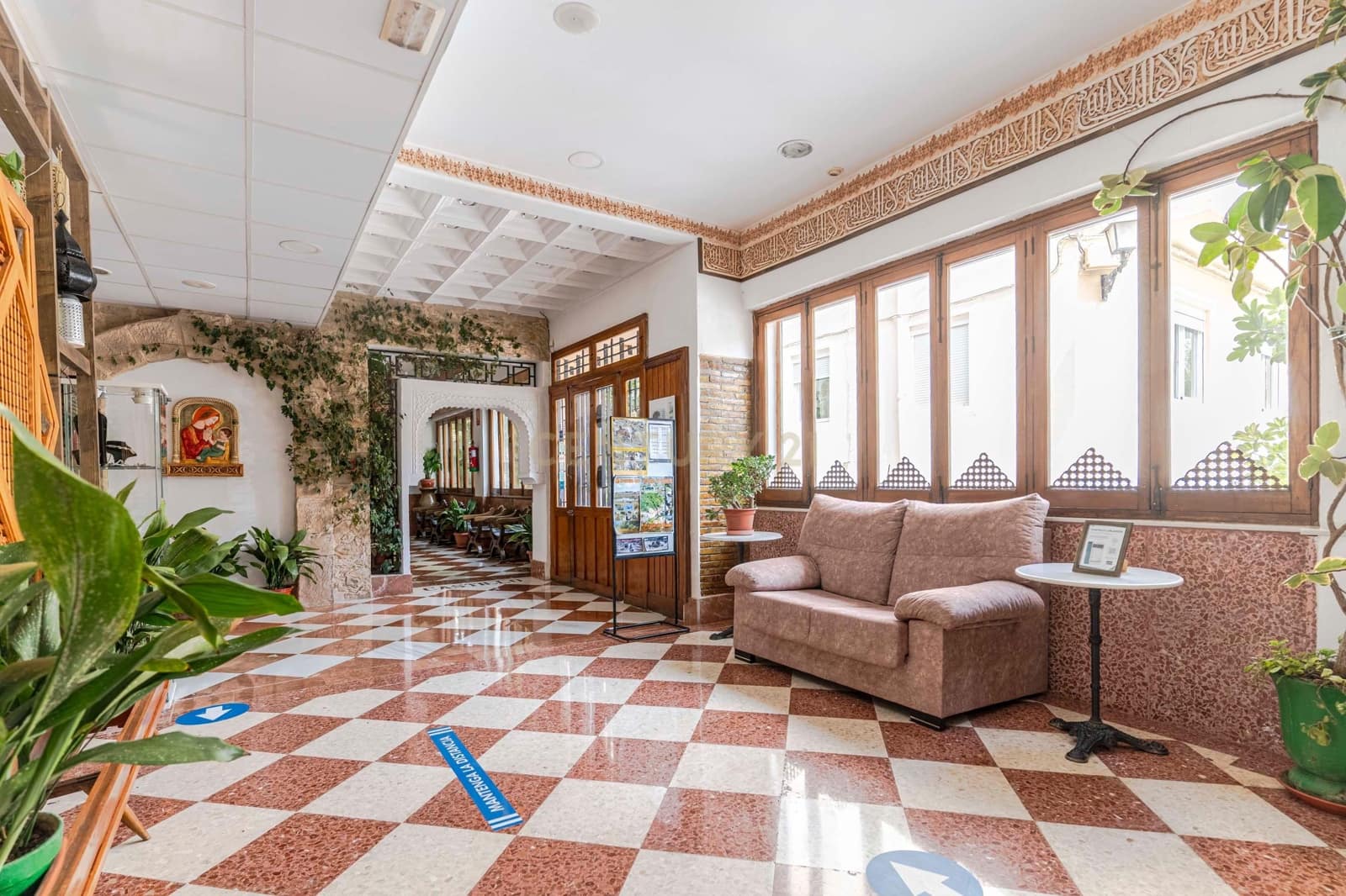 Hotel til salg i Lanjaron - € 1.500.000 (Ref: 9289737)