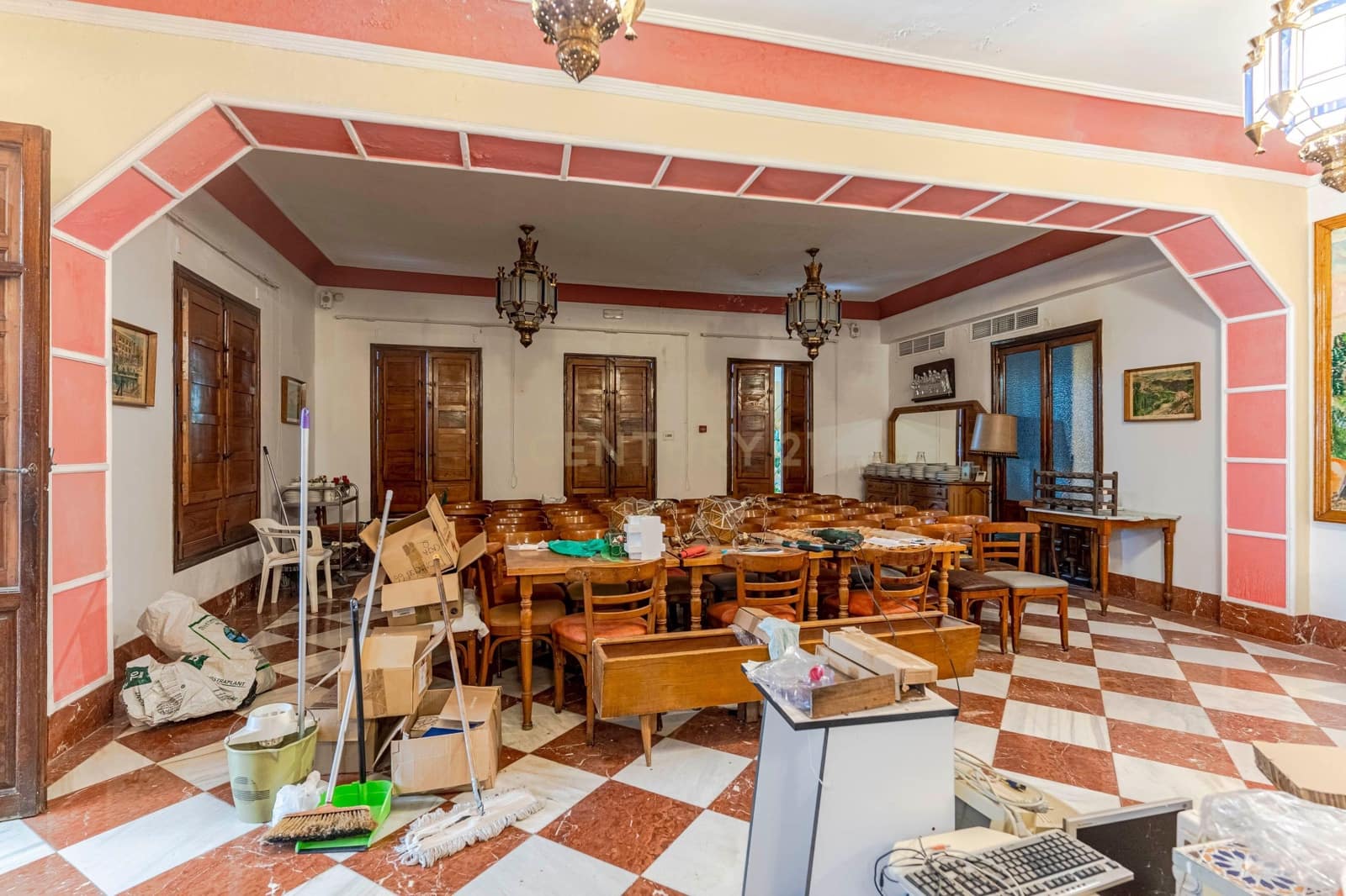 Hotel til salg i Lanjaron - € 1.500.000 (Ref: 9289737)