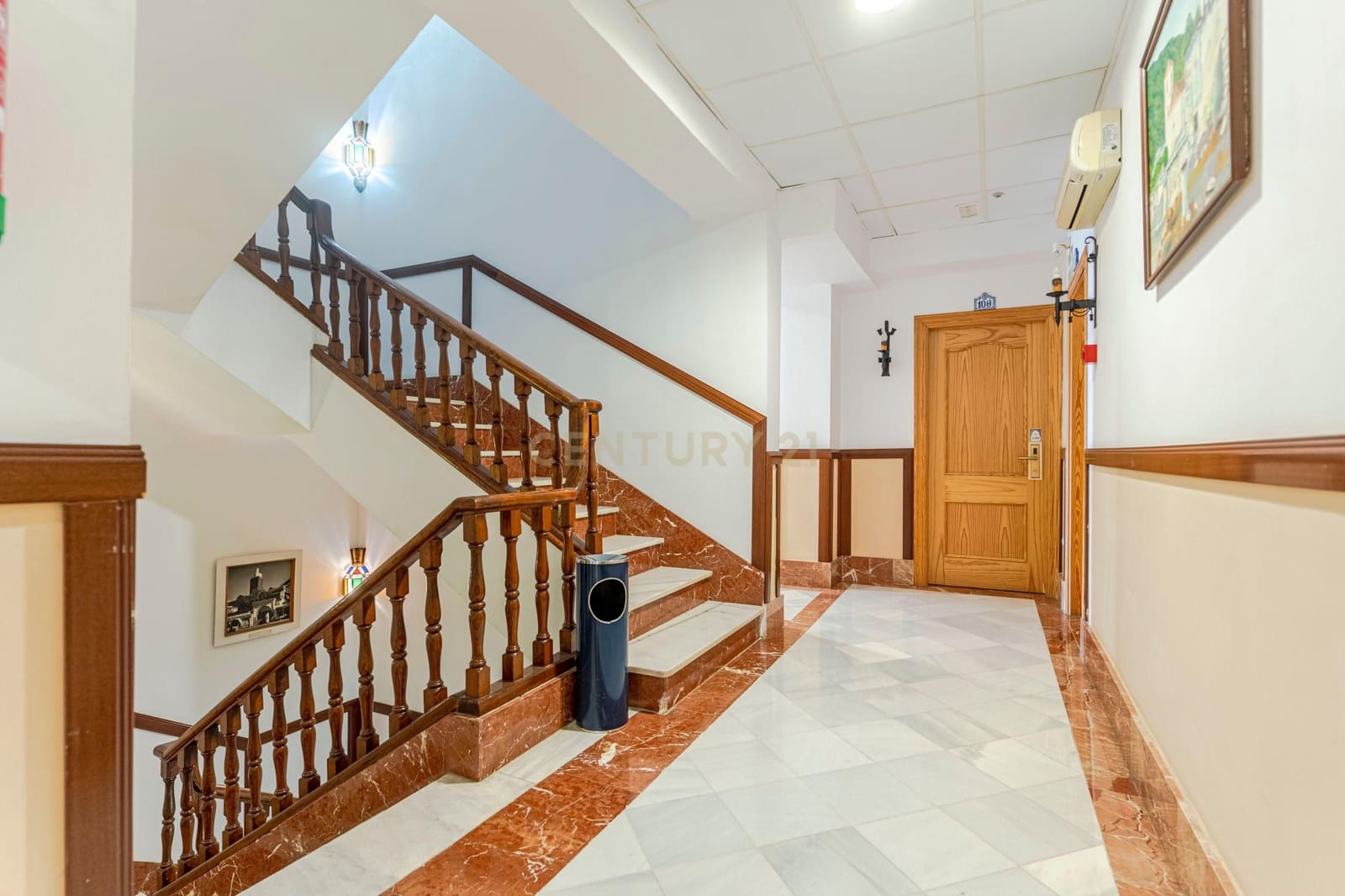 Hotel til salg i Lanjaron - € 1.500.000 (Ref: 9289737)