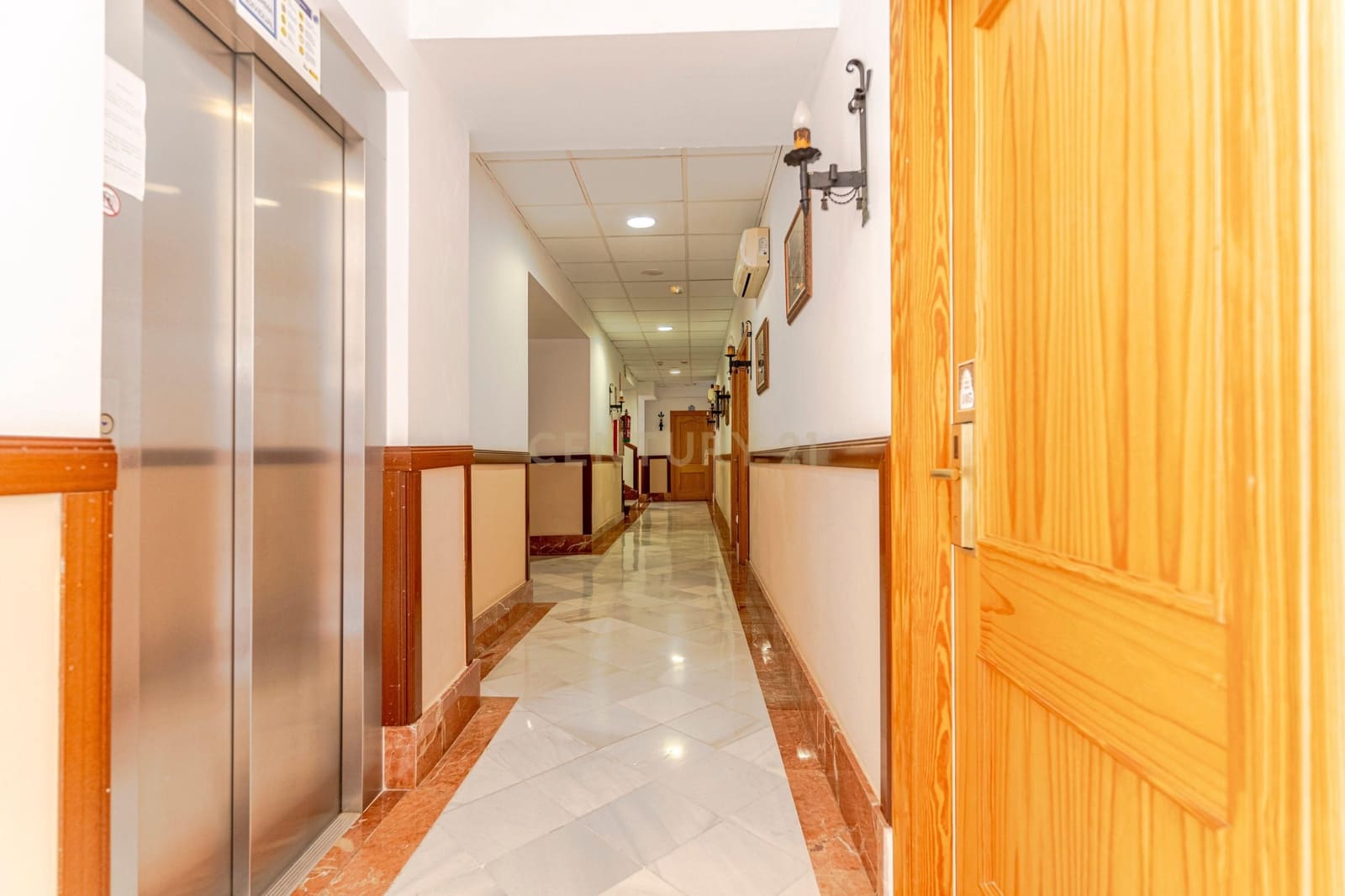 Hotel til salg i Lanjaron - € 1.500.000 (Ref: 9289737)