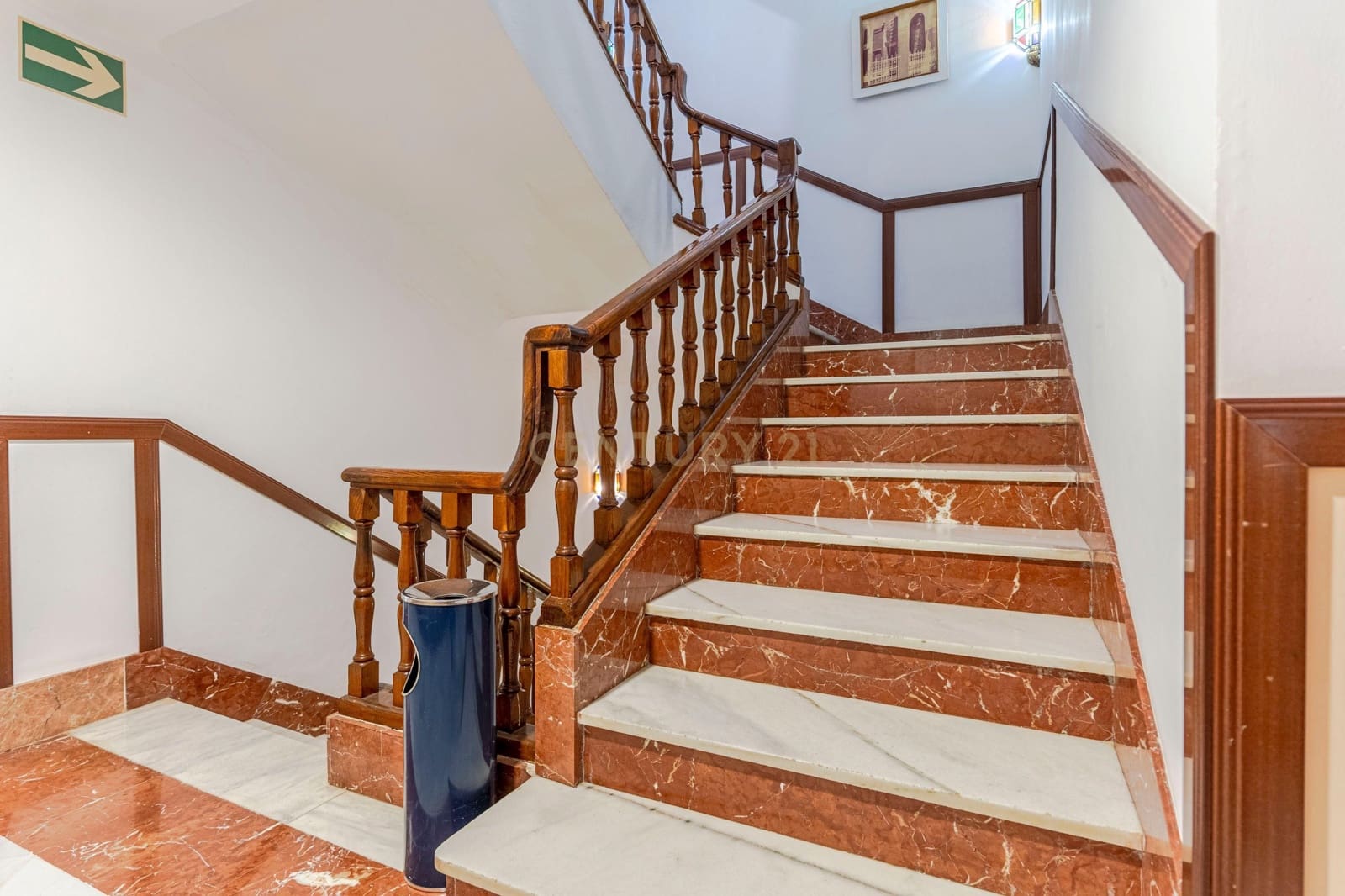 Hotel til salg i Lanjaron - € 1.500.000 (Ref: 9289737)