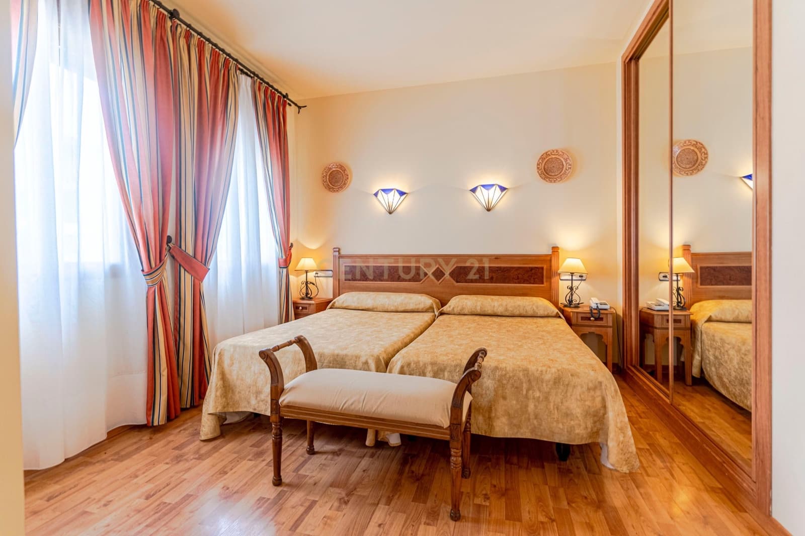 Hotel til salg i Lanjaron - € 1.500.000 (Ref: 9289737)