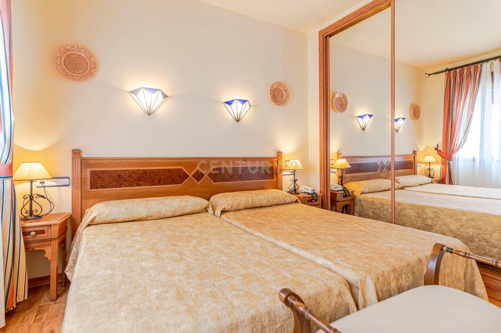 Hotel til salg i Lanjaron - € 1.500.000 (Ref: 9289737)