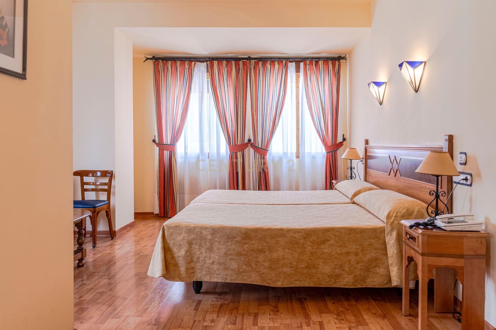 Hotel til salg i Lanjaron - € 1.500.000 (Ref: 9289737)