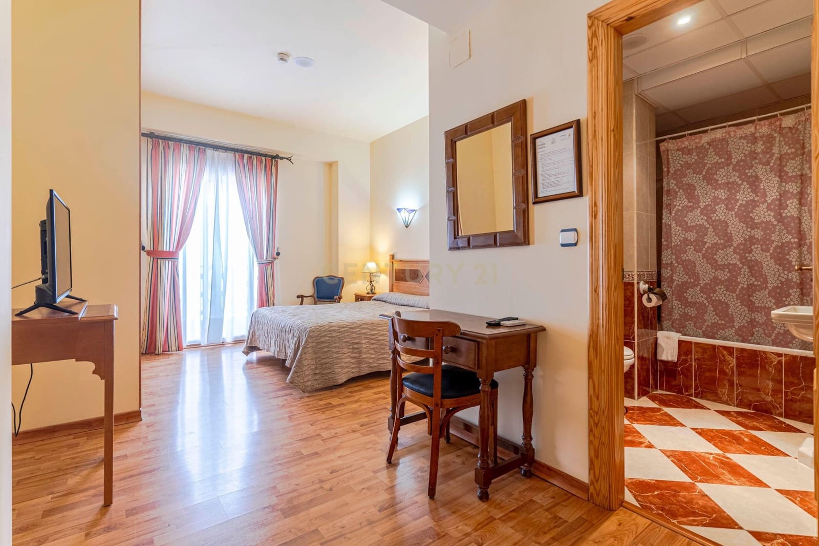 Hotel til salg i Lanjaron - € 1.500.000 (Ref: 9289737)