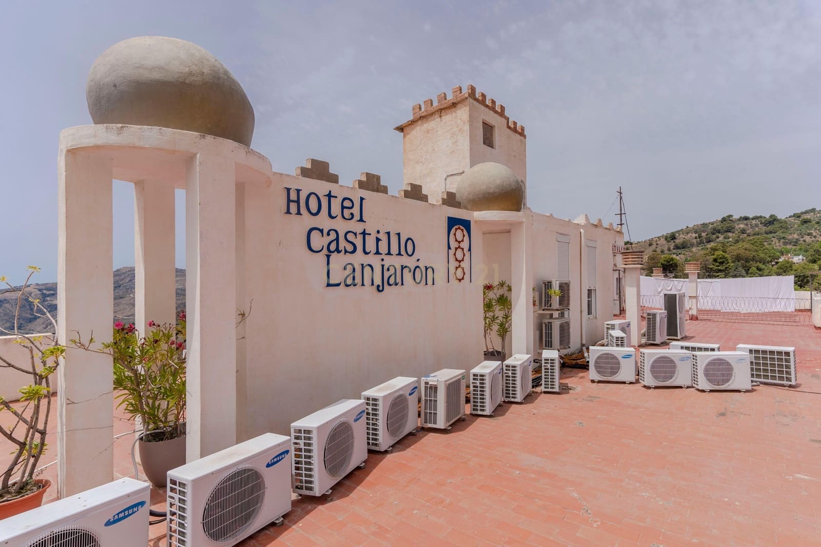 Hotel til salg i Lanjaron - € 1.500.000 (Ref: 9289737)