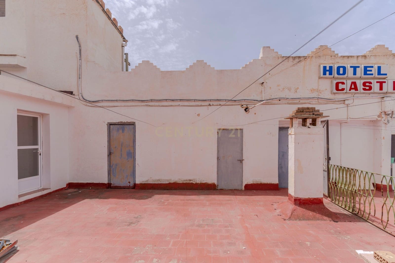 Hotel til salg i Lanjaron - € 1.500.000 (Ref: 9289737)