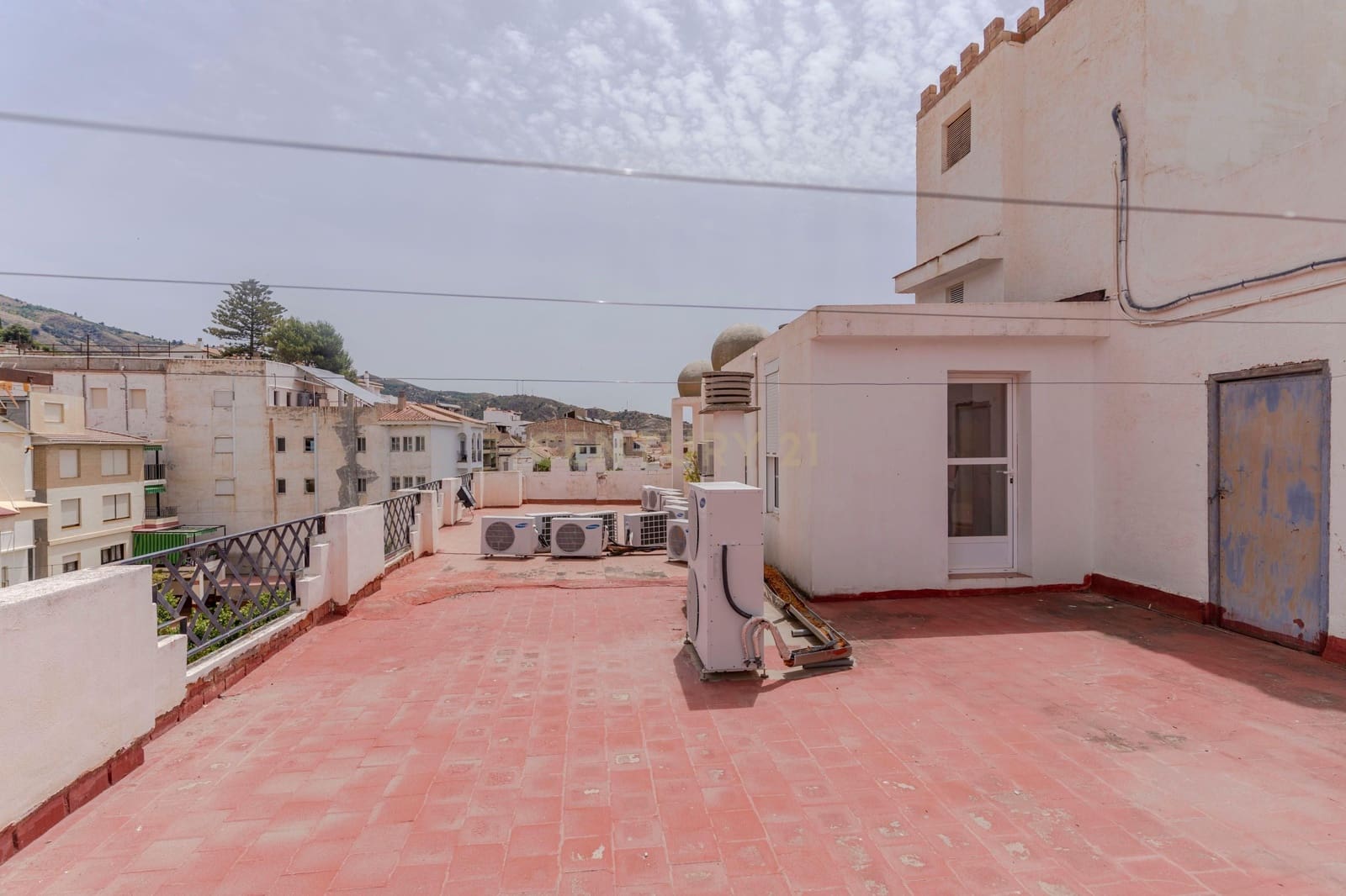 Hotel til salg i Lanjaron - € 1.500.000 (Ref: 9289737)