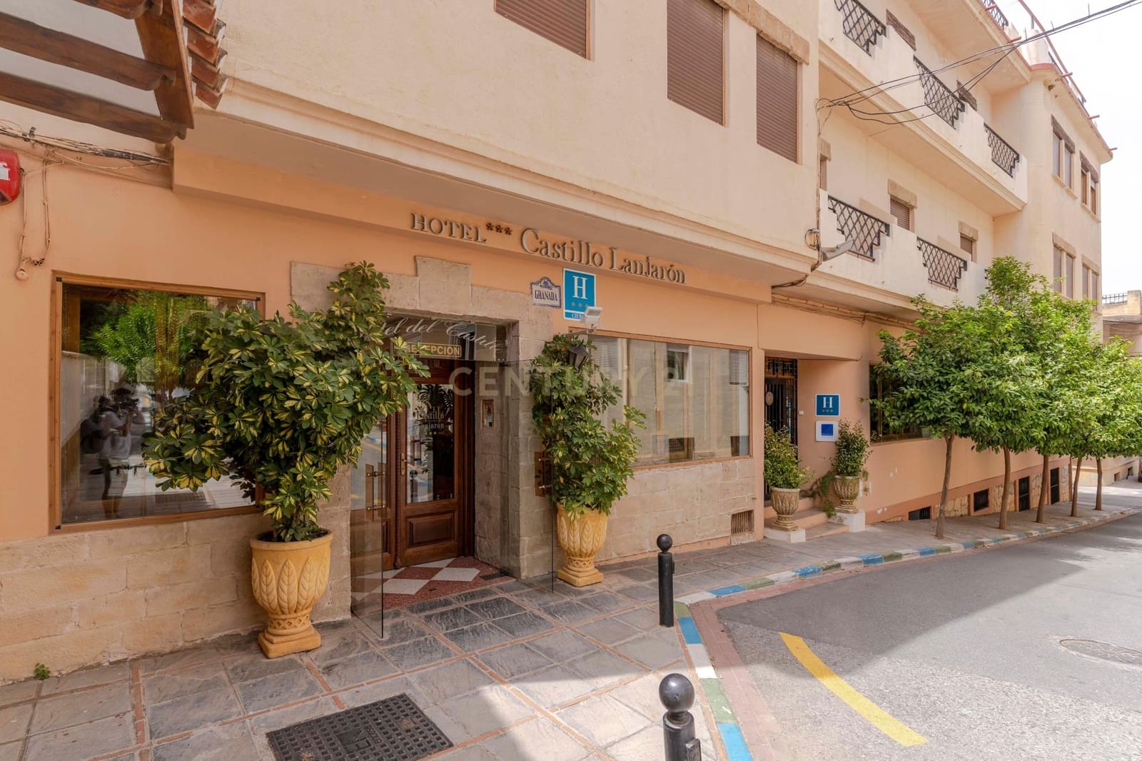 Hotel til salg i Lanjaron - € 1.500.000 (Ref: 9289737)