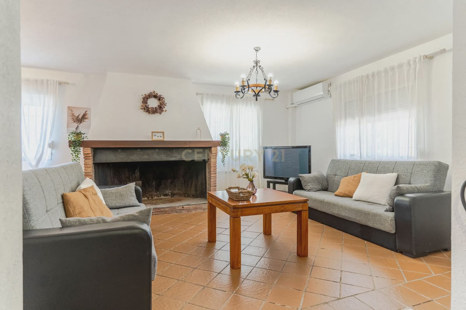 30 bedroom Finca/Country House for sale in Gojar - € 970,000 (Ref: 9289739)