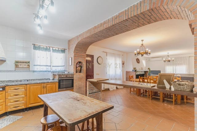30 soveværelse Finca/Landehus til salg i Gójar - € 970.000 (Ref: 9289739)